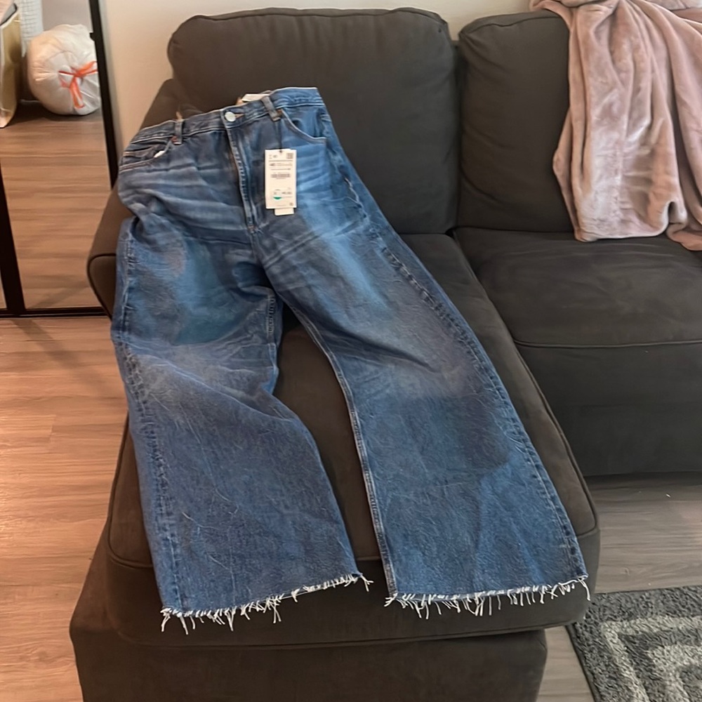 Frayed Hem Wide Leg Jeans